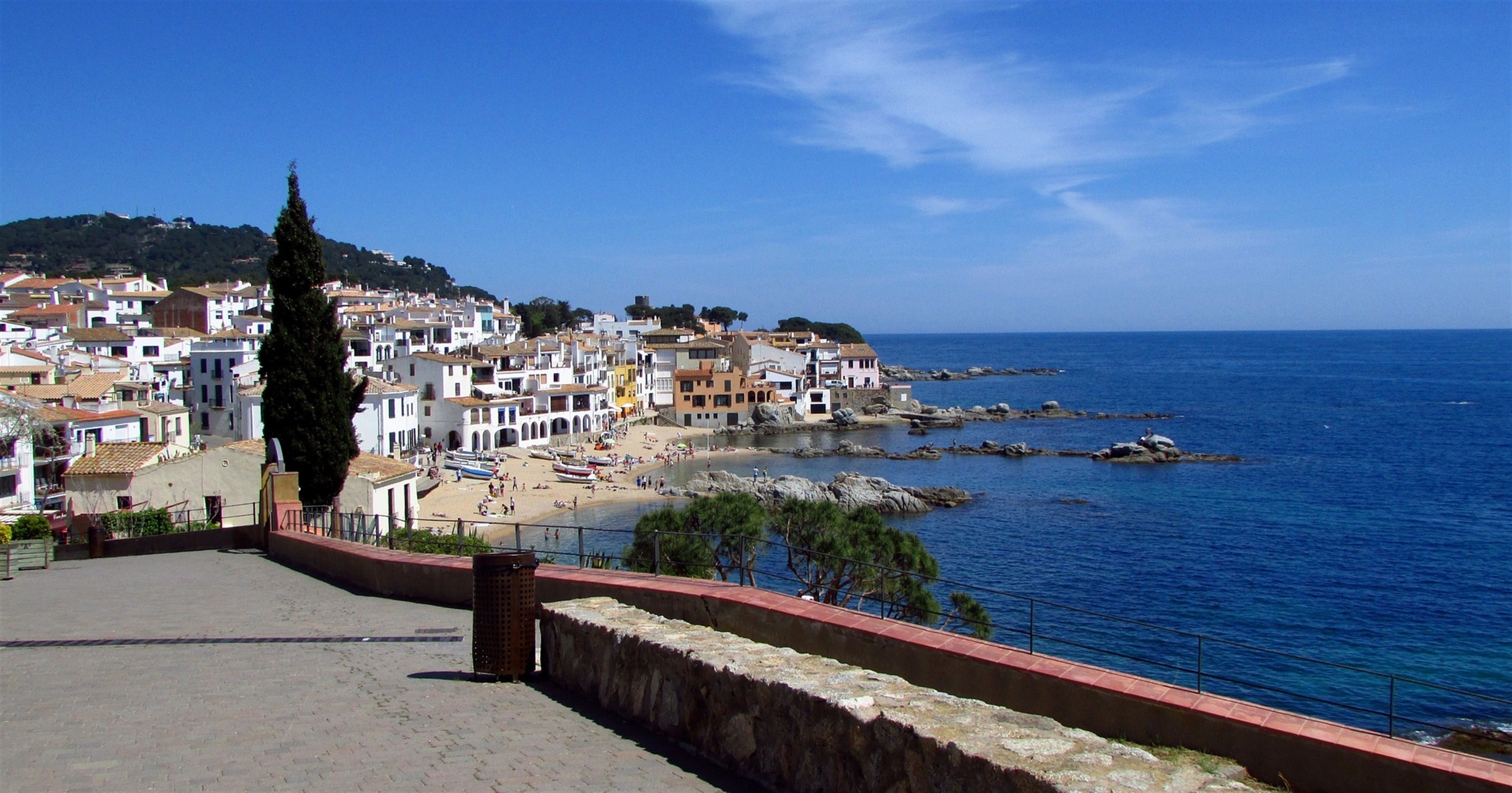 Hur hittar jag en bostad i Spanien? Hur går ett köp till?